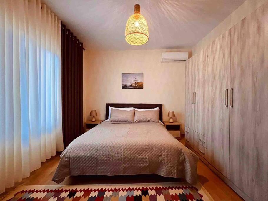 Zarlett House, Pazari Ri ,Villa With Garden,Parking Tirana Exterior photo